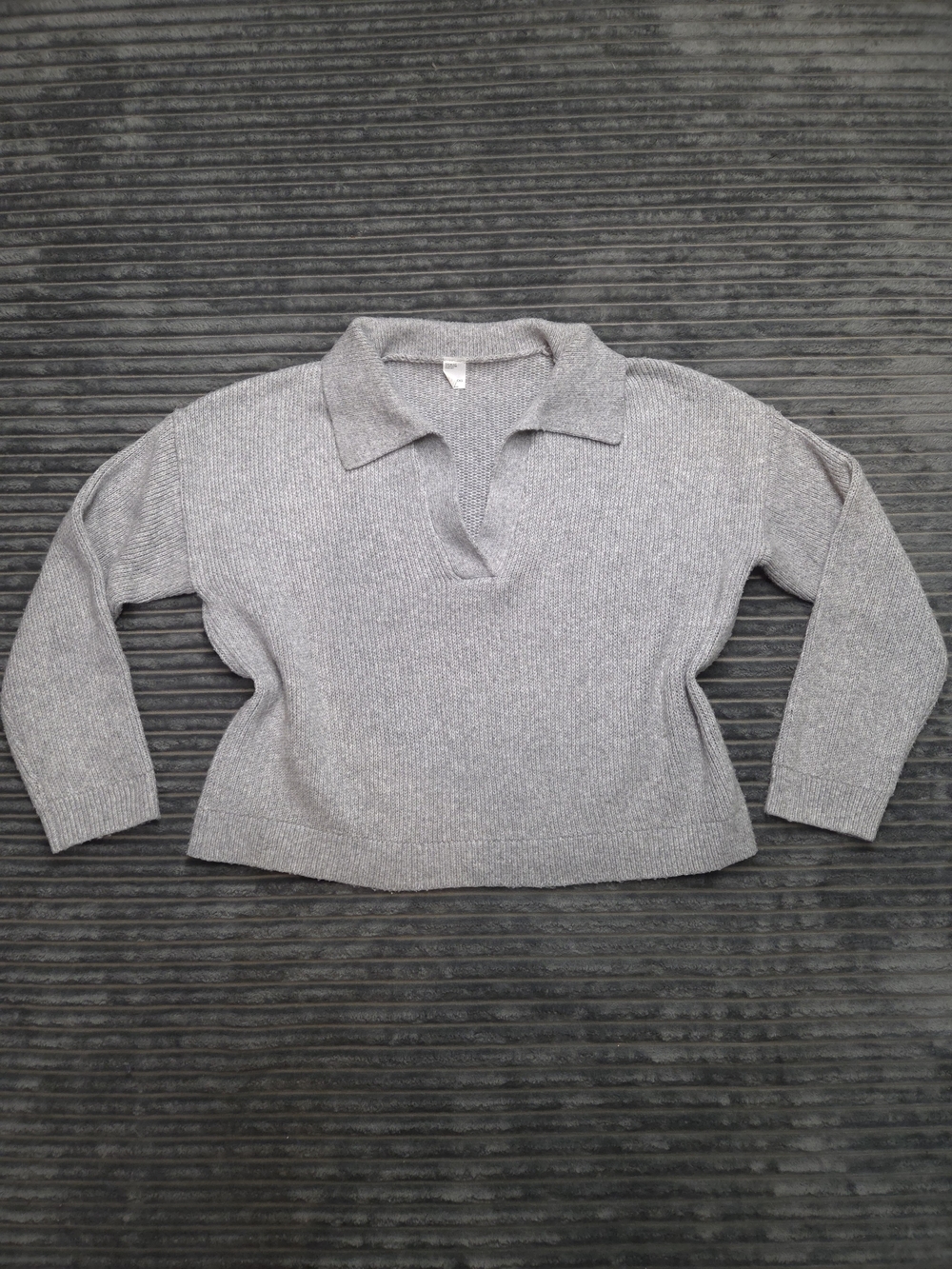 Gilly Hicks Light Gray V-Neck Ribbed Polo Sweater